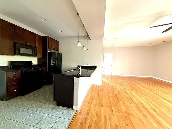 4th image of 2648 N Kildare Ave Unit 2N