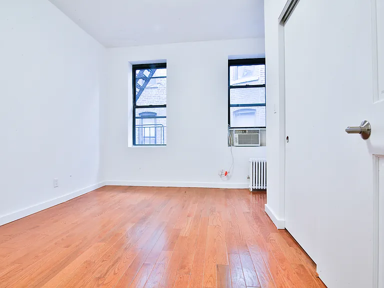 703 9th Ave #4C — Photo 6