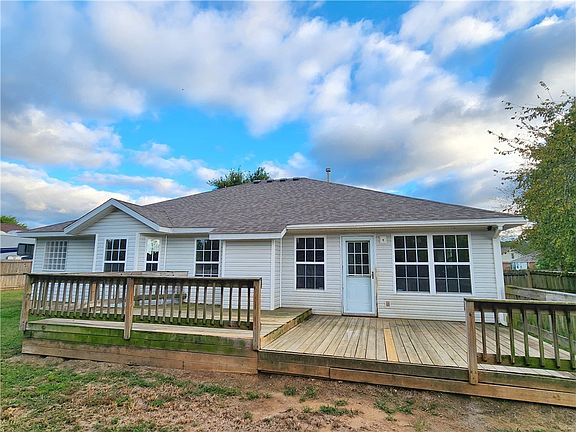 5th image of 1360 Fox Trail Dr