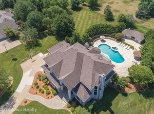 4311 Oakwood Ln, West Des Moines, IA 50265