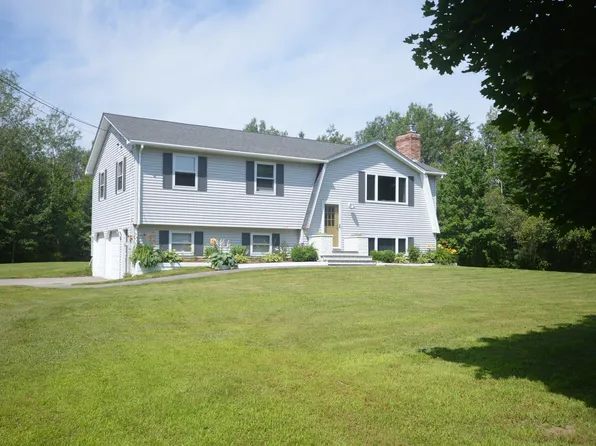 12 Pleasant Road, Glenburn, ME 04401