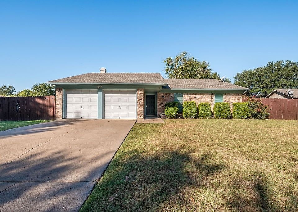 1st image of 1108 Briar Ct