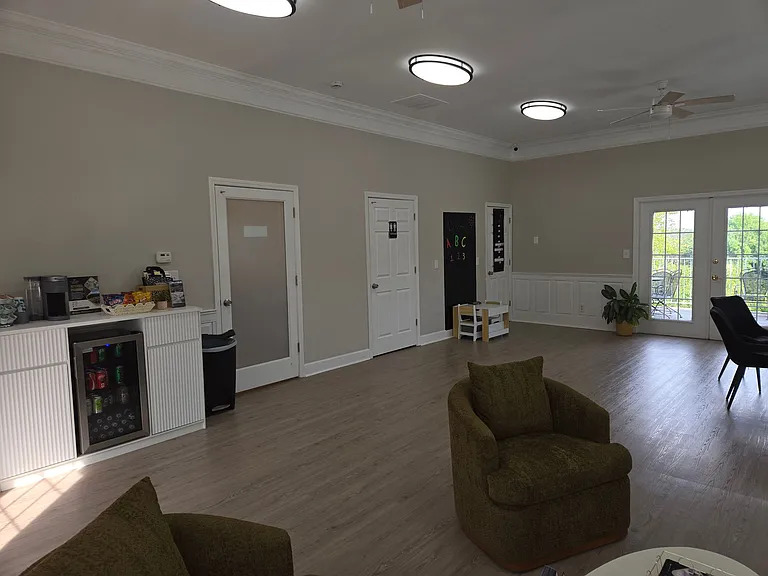 St. Anthony Gardens Apartments — Photo 5