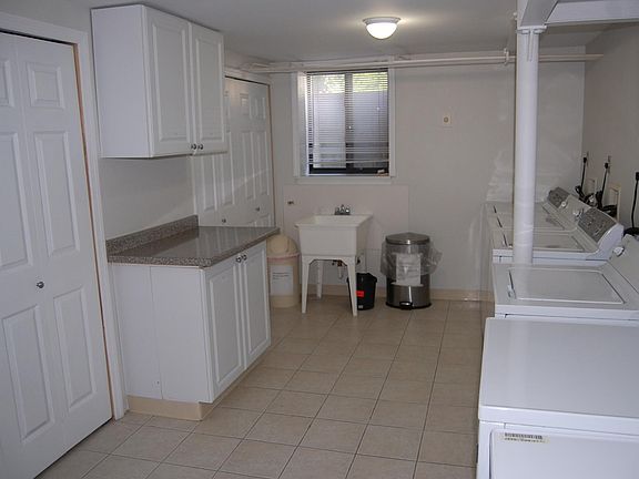 3rd image of 4621 Hanford St #2R