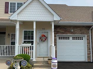 60 Pond Cir, Mount Sinai, NY 11766