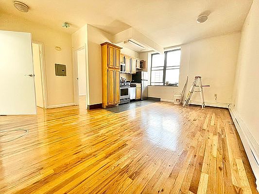 1st image of 333 E 108th St APT 4A