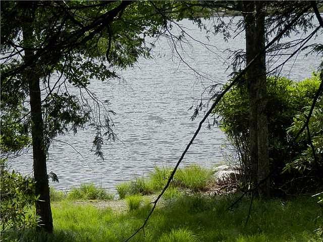 2nd image of 119 Lake Shore Dr