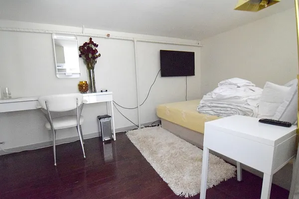 Rented by J Misrahi Realty Corp | media 26