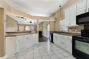 Building Photo - 101 Moonraker Dr
