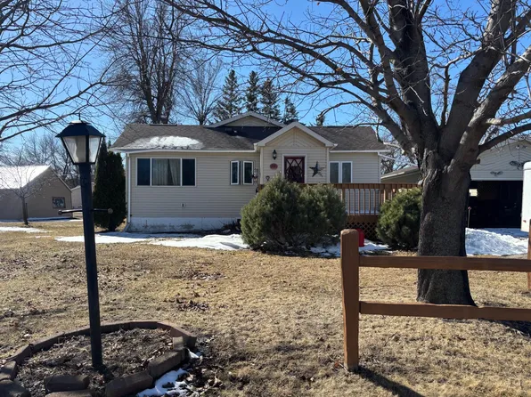 776 Pacific Ave, Hancock, MN 56244