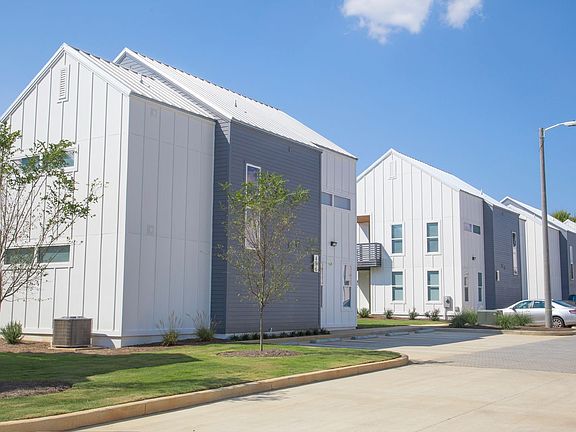 2nd image of 500 30th Ave E #8000BA783