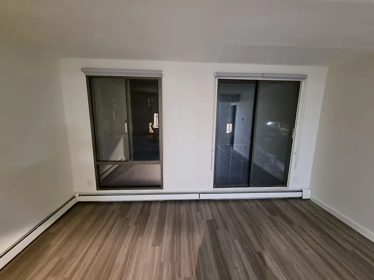 Sycamore Place Apartments — Photo 30