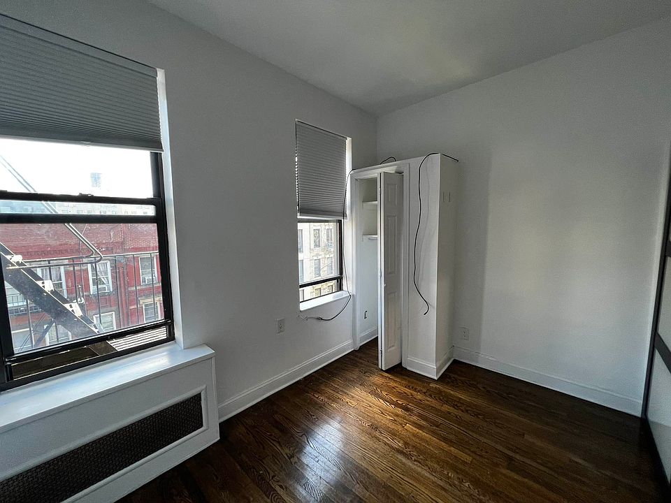 2nd image of 520 E 12th St APT 6d