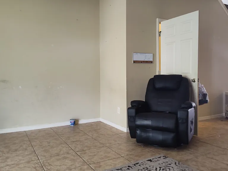 1658 W Spring Meadow Loop — Photo 18