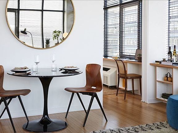 2nd image of 8 Navy Pier Ct Unit 4003