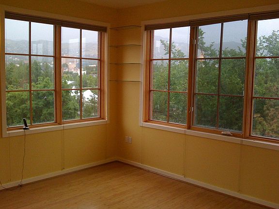 Corner Unit - Front Room