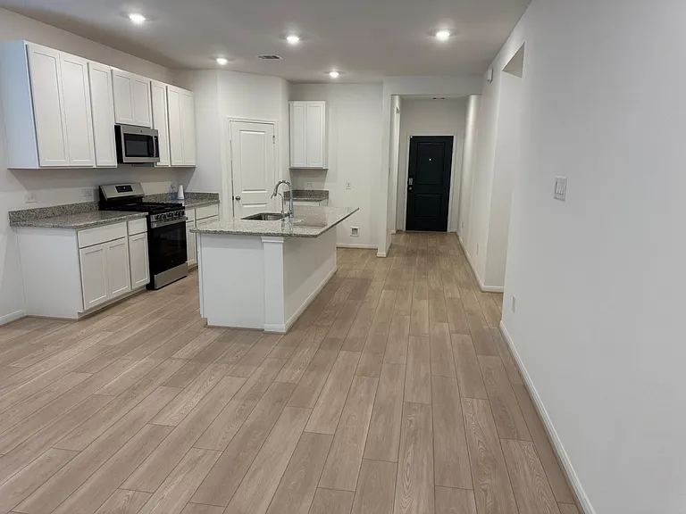 21835 Canyon Moon Ln — Photo 3