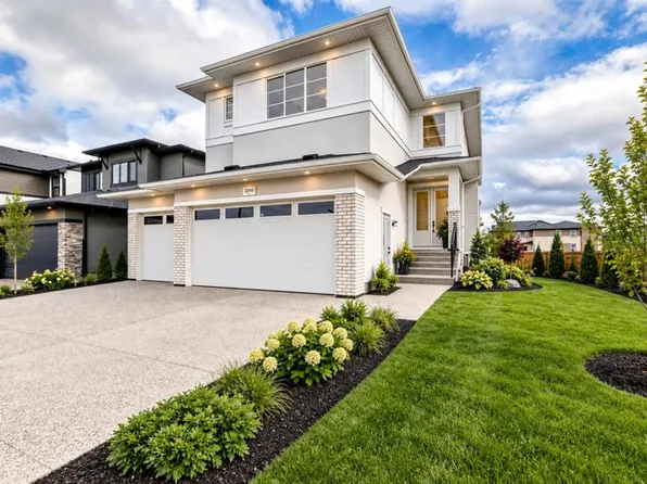 2045 W Waterbury Rd, Chestermere, AB T1X 3A9