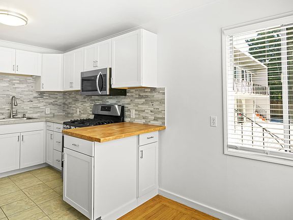 3rd image of 1440 El Camino Real #1
