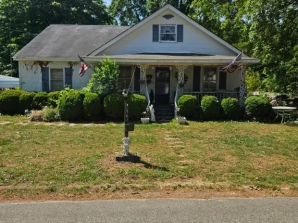 123 Drew St, Chase City, VA 23924
