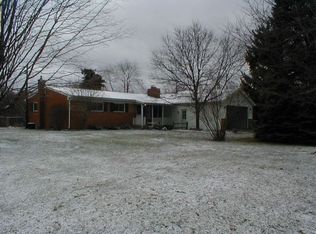 2033 W West Maple Rd, Commerce Township, MI 48390