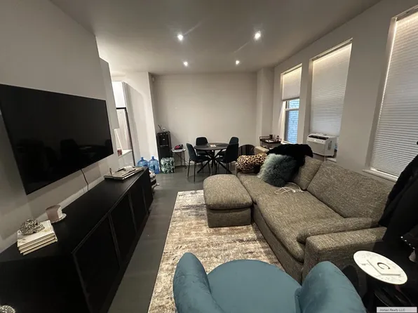 66 Madison Avenue image 1 of 22