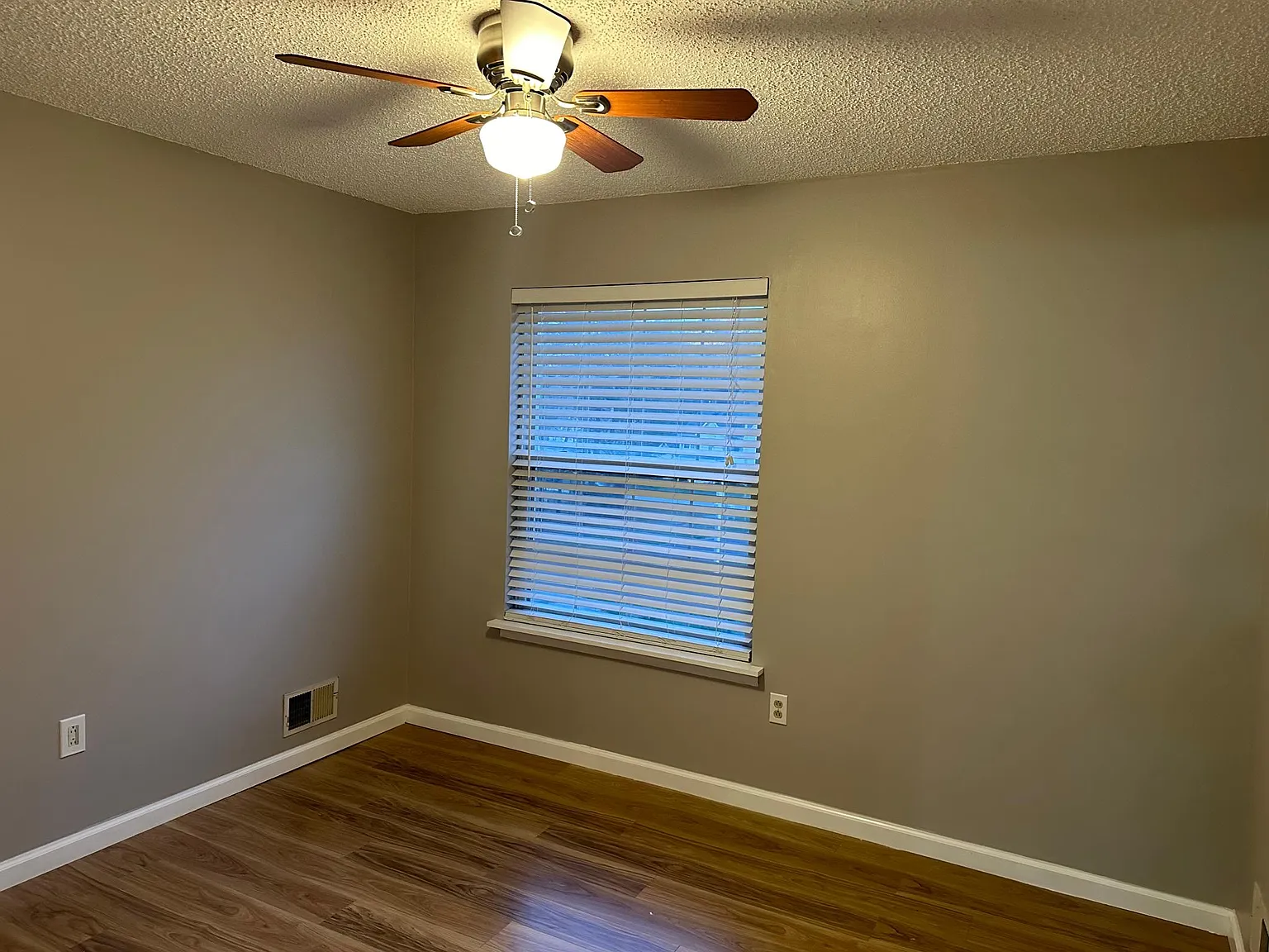 6 Navajo Ct — Photo 4