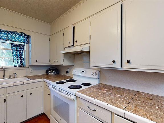 4th image of 234 Arrowhead Dr
