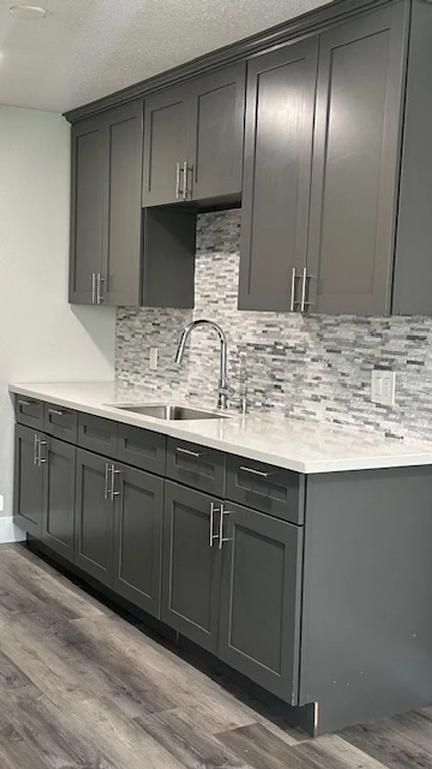 Flallon Apartments — Photo 4