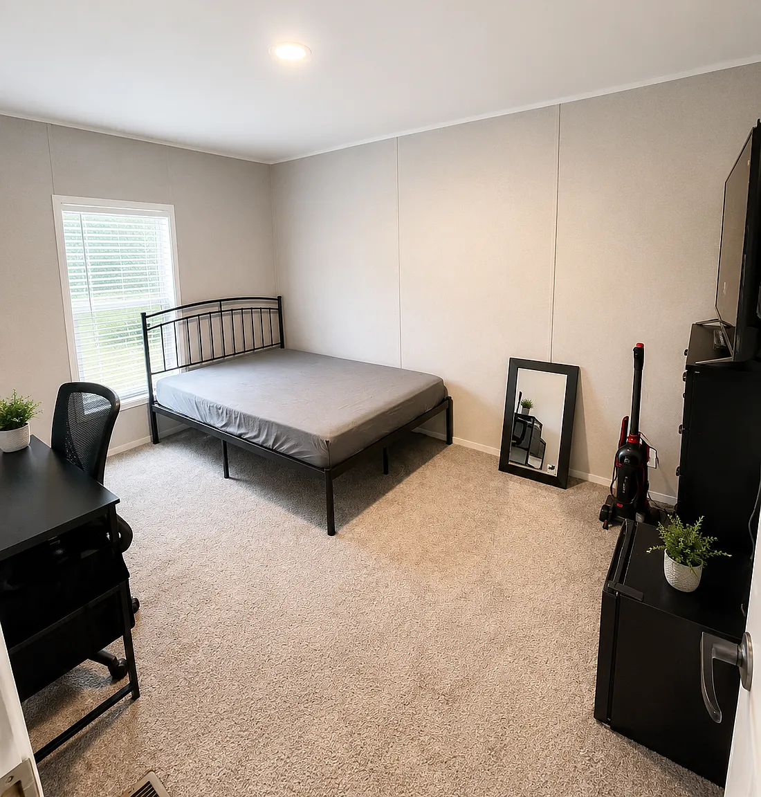 1 bed, 1680 sqft, $800 — Photo 1