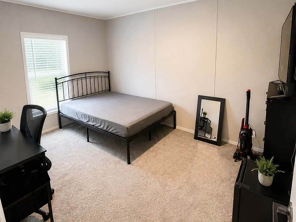 111 Audubon Ave #3