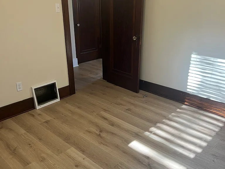 425 Pleasant St — Photo 13