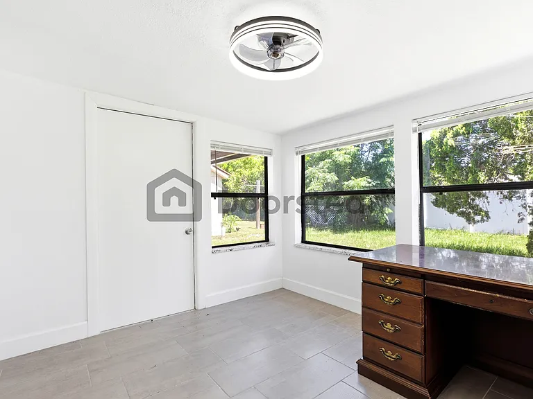 5053 Springland Dr — Photo 17