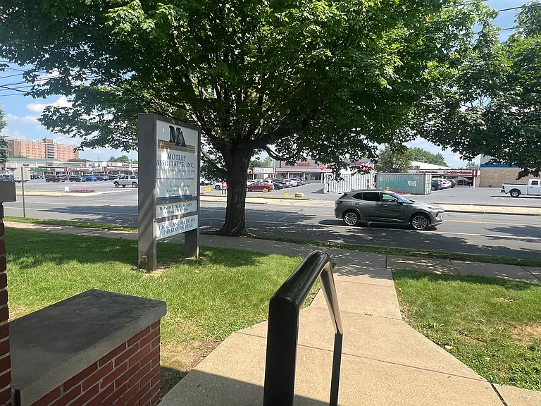 505 E Lancaster Ave — Photo 4