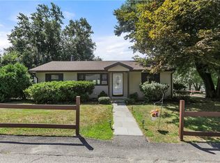 33 Ashburton Rd, Carmel, NY 10512