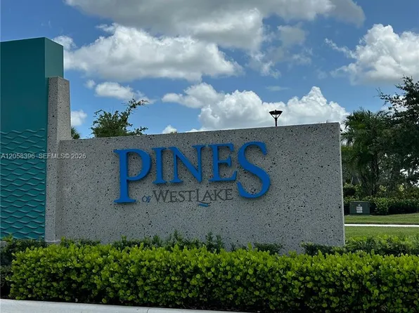 13680 Spruce Pine Dr, Loxahatchee, FL 33470
