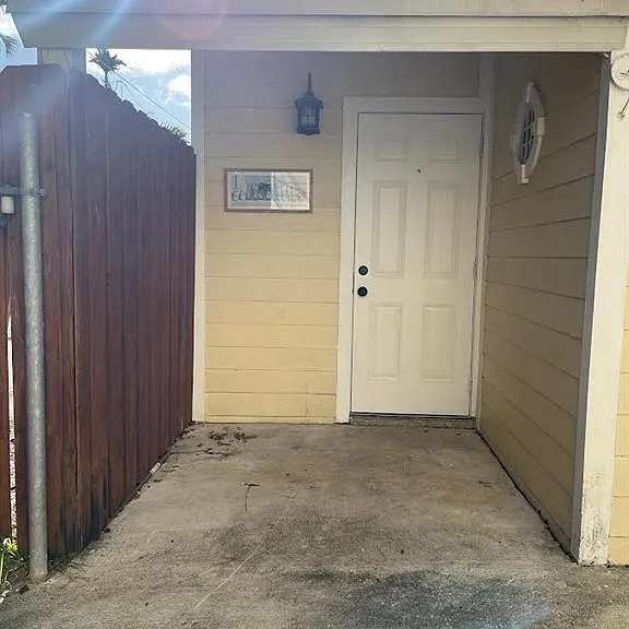 10 NE 11th Ave #3 — Photo 3