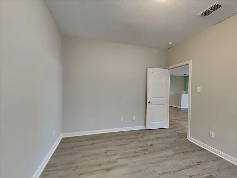 9329 Belle River Trl — Photo 13