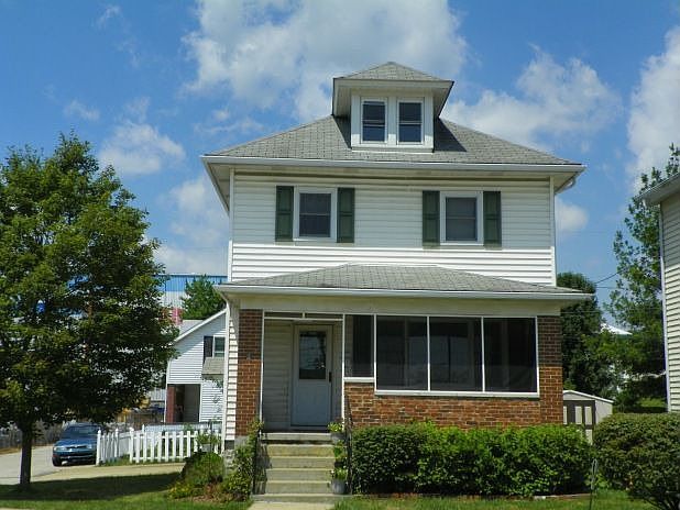 1st image of 1718 Broad St
