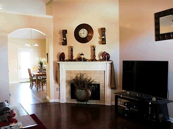 5th image of 9139 Berry Garden Cir