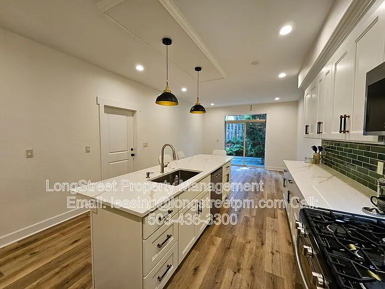 11819 SW 60th Ave — Photo 16