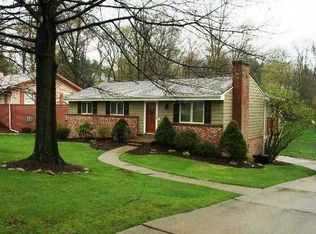 1004 Thorn Run Rd, Coraopolis, PA 15108
