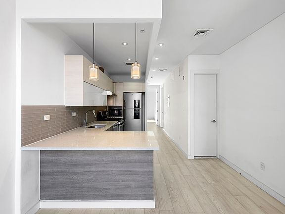 3rd image of 396 Lefferts Ave #4