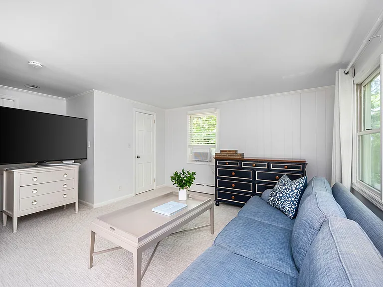 322 Noroton Ave — Photo 22