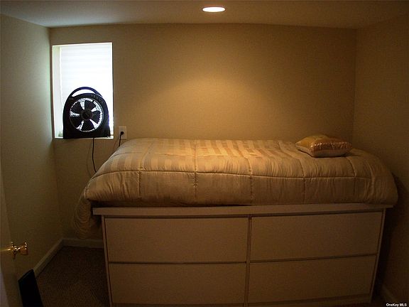 3rd image of 106 Florida St