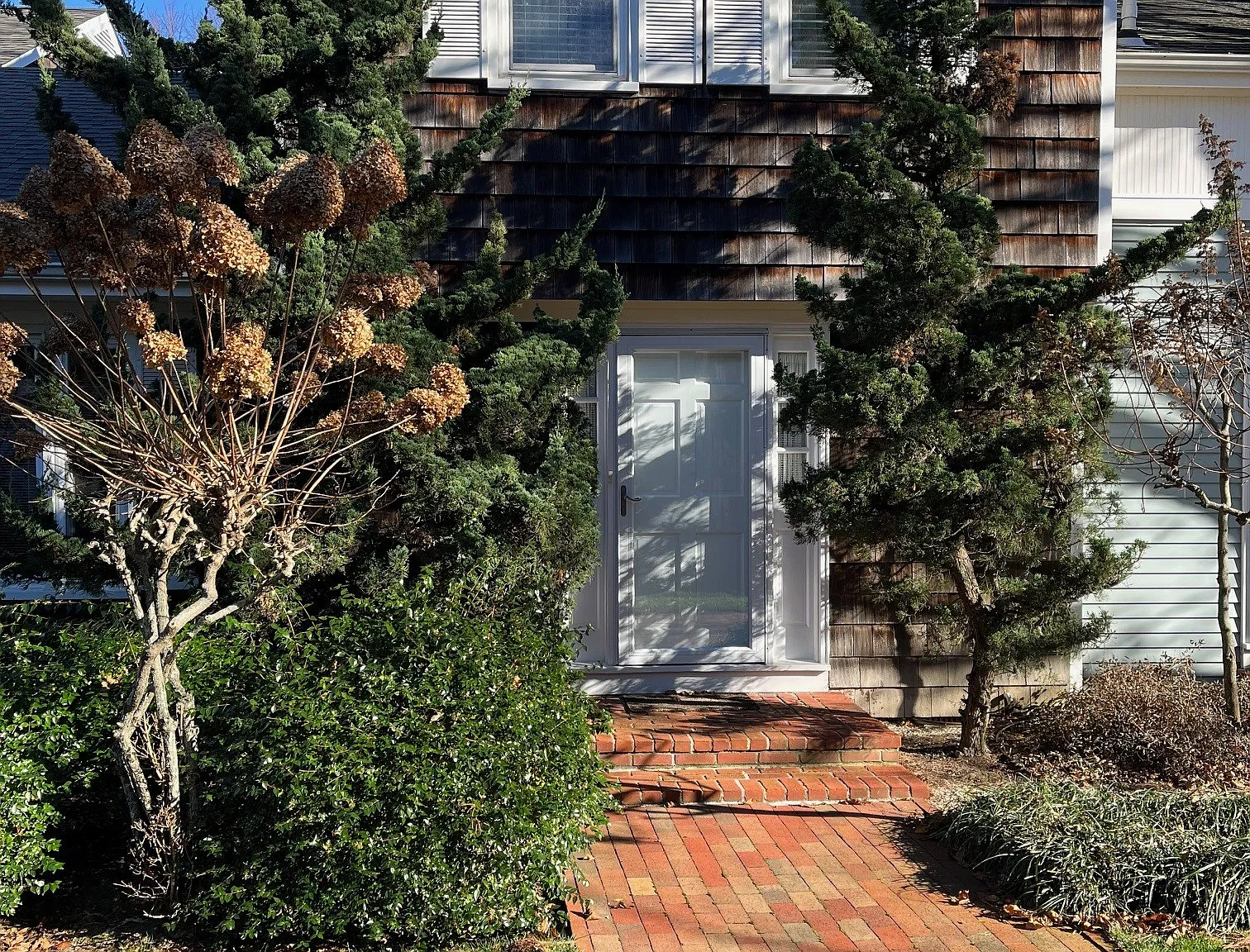 Southampton Village Condo! — Photo 1