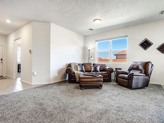 3rd image of 71 Tome Vista Dr