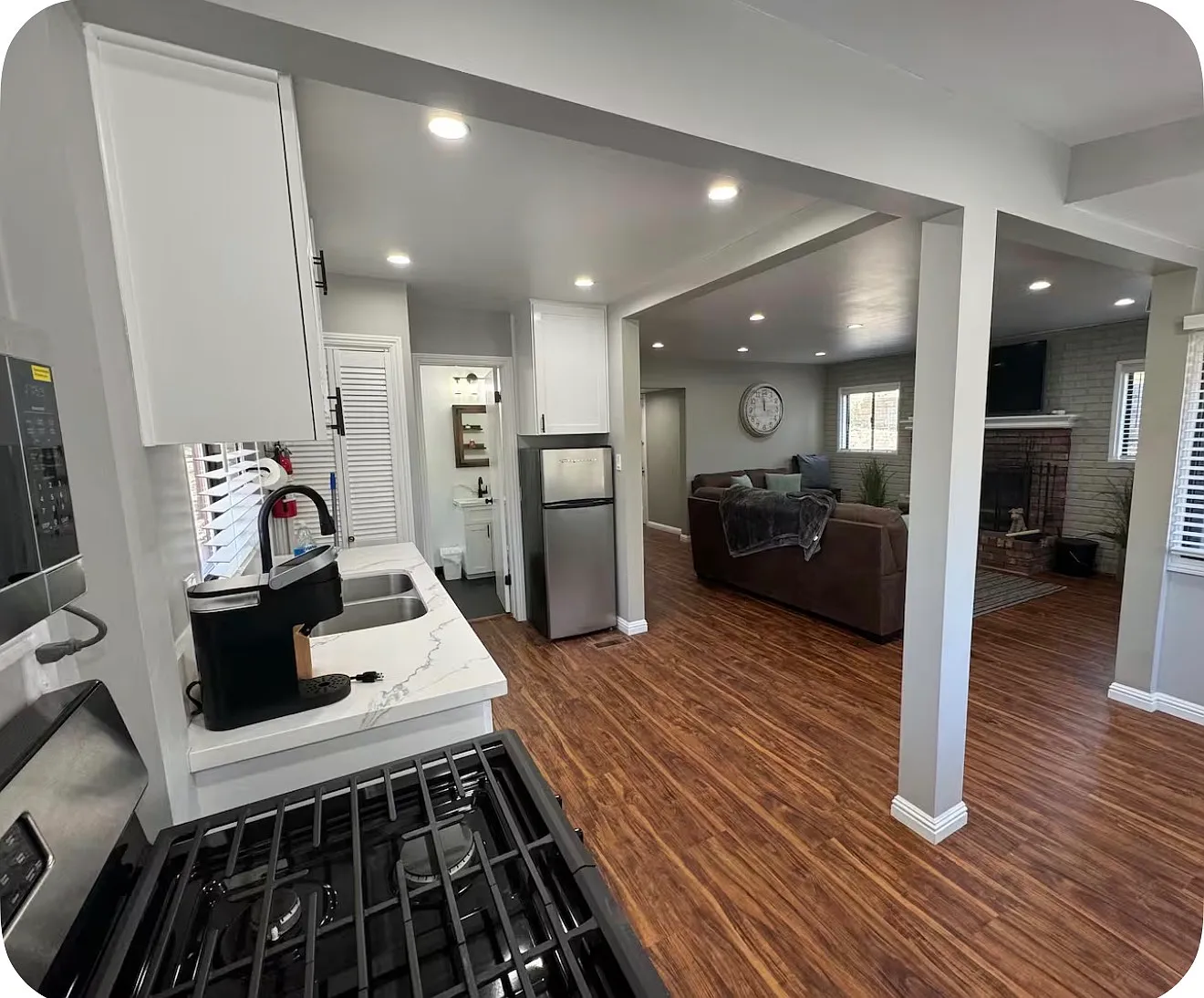 2 bed, 880 sqft, $2,200 — Photo 4