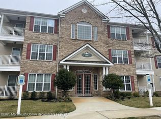 129 Sophee Ln, Lakewood, NJ 08701