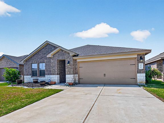 4th image of 3950 Canyon Shore Ln